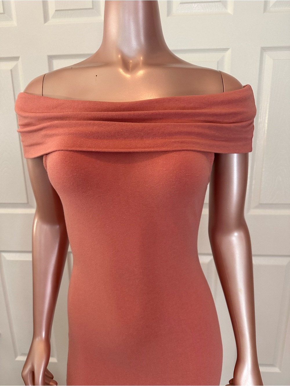 Heart & Hips Off-the-Shoulder Midi Dress | Dusty Rose | Size M | A-1829 - Picture 5 of 10